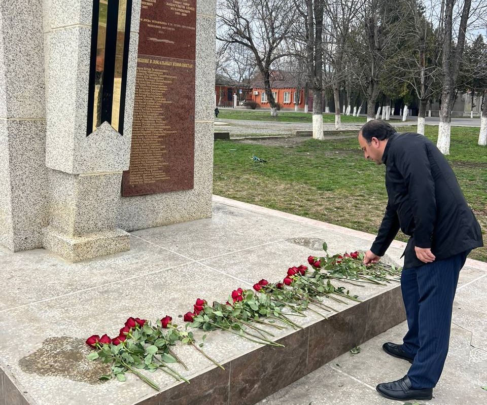 24 марта 2024 года в России объявлен день траура: в стране чтят память жертв теракта в «Крокус Сити Холл» 